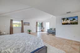 Bean Point Residence Unit A - Image 4