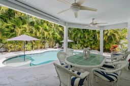 Island Charm - Image 4