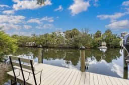 Dockside Paradise - Image 4