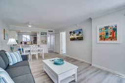 35 Steps to the Sea at Runaway Bay 112 - Image 4