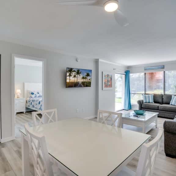 35 Steps to the Sea at Runaway Bay 112 - Image 1