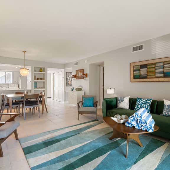 Some Like It Hot at Runaway Bay 148 - Image 1