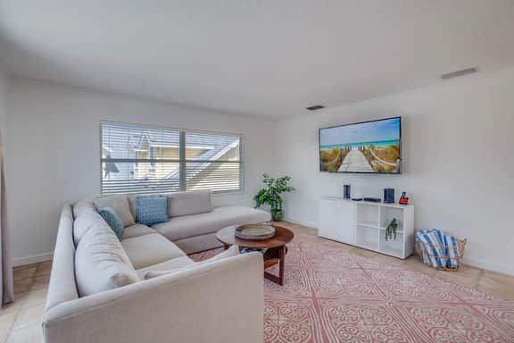 Bean Point Residence Unit A - Image 3