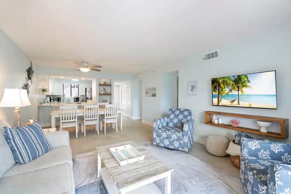 The Holiday House at Runaway Bay 159 - Image 3