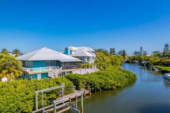 Bay Breeze Bungalow - Image 2