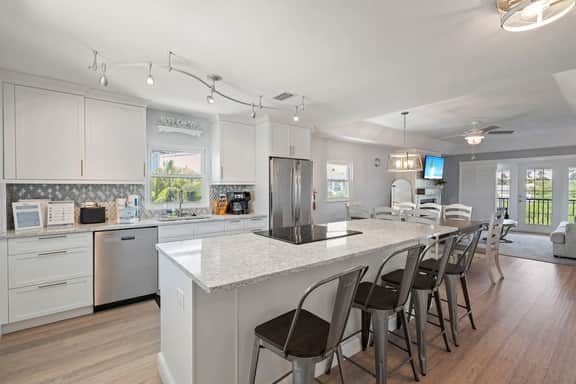 Bay Breeze Bungalow - Image 5