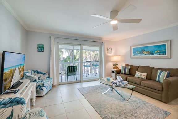 Island Retreat - Image 2
